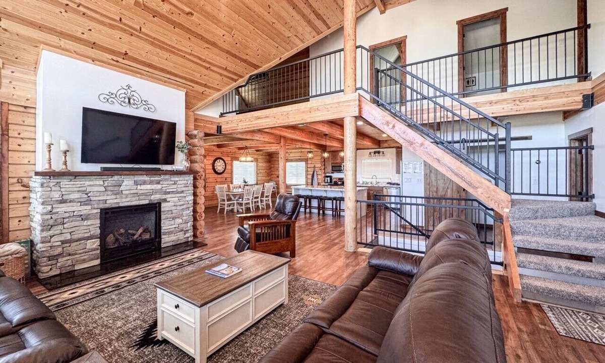 Sweetwater House | Nature Calls- New home, hot tub & Ideal Beach Pass