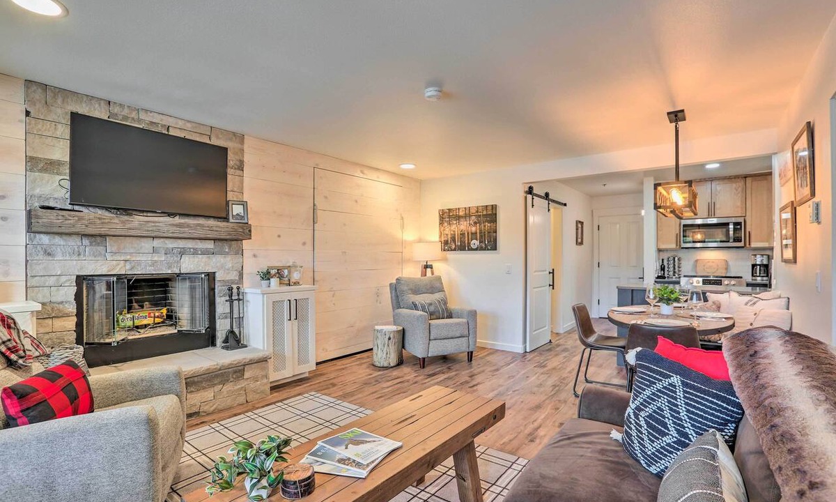Bend Condo | 'Nature Retreat' at Seventh Mountain Resort!