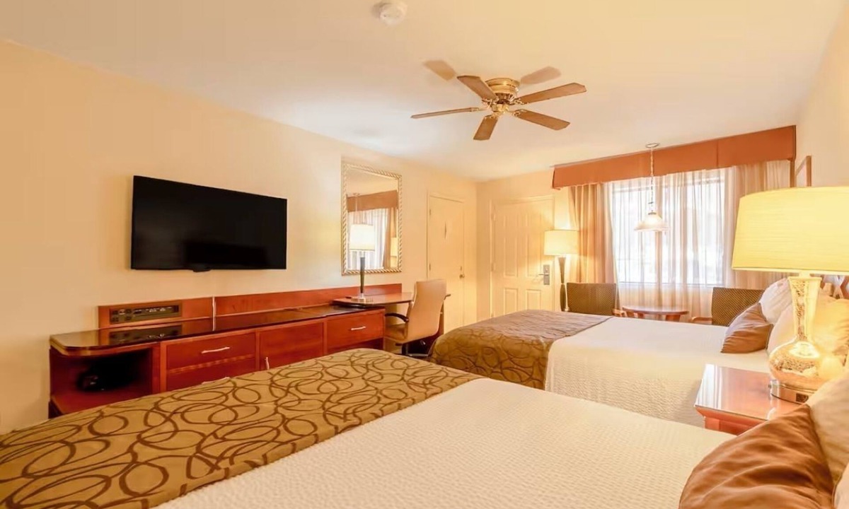 Yuma Townsite Hotel | Near Colorado River Sightseeing | 2 Queen Beds | Outdoor Pool