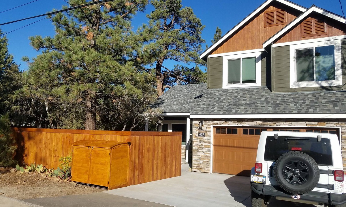 Sugarloaf House | Near New! Custom Home. Minutes from lake & ski resorts