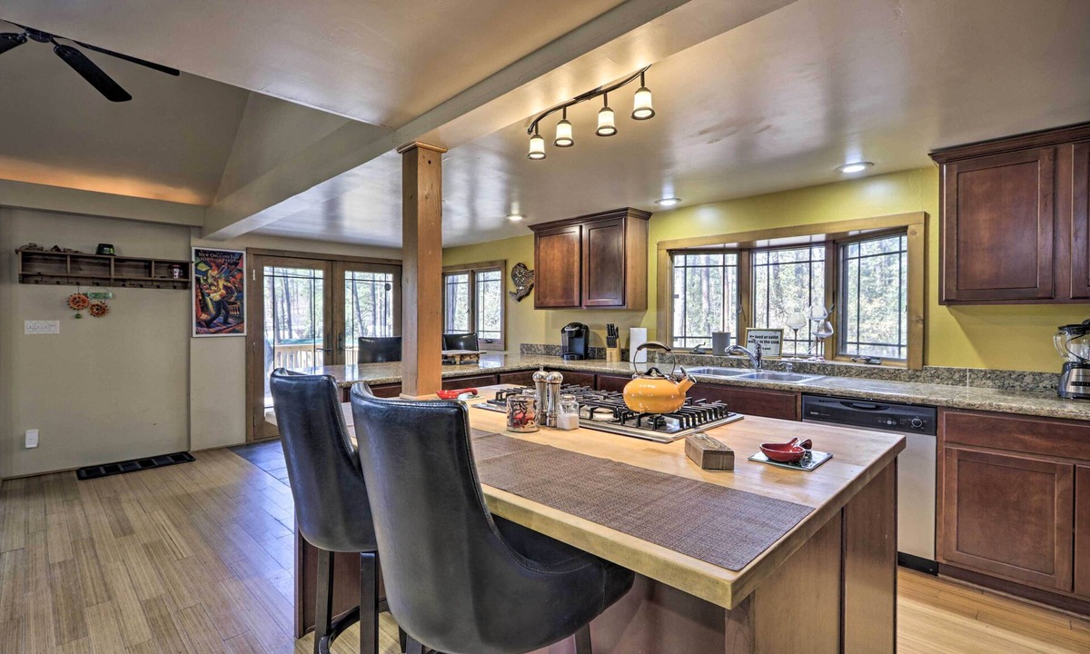 Payson Cottage | Near Tonto National Forest: Dog-friendly Cabin!