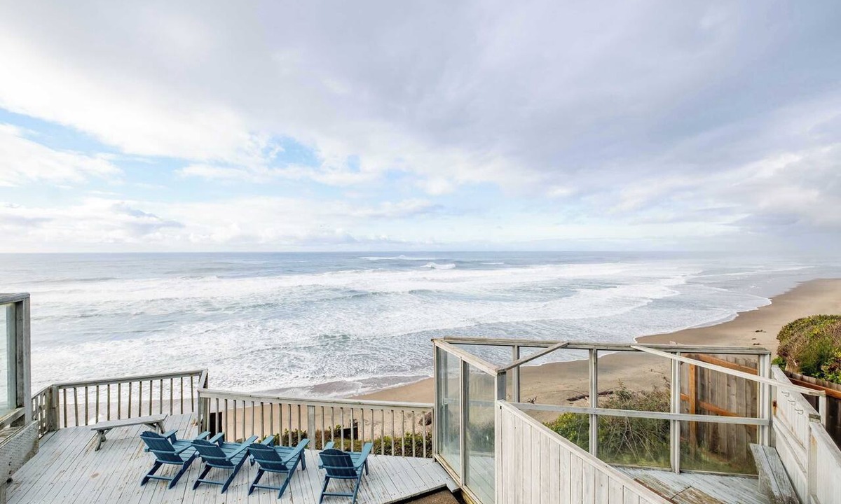 Nelscott House | Nelscott Anchor House, Hot Tub, Steps to Beach