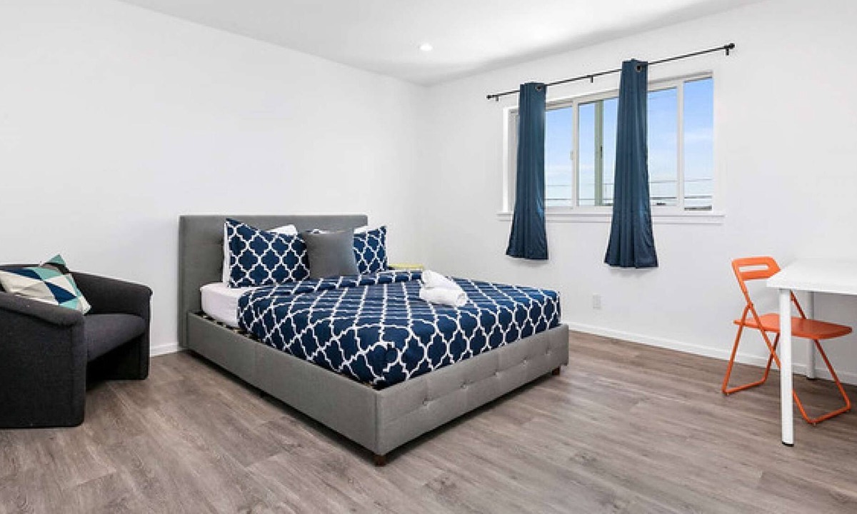 San Francisco Apartment | New 2 bed 2 bath near SFO/Train (#D)