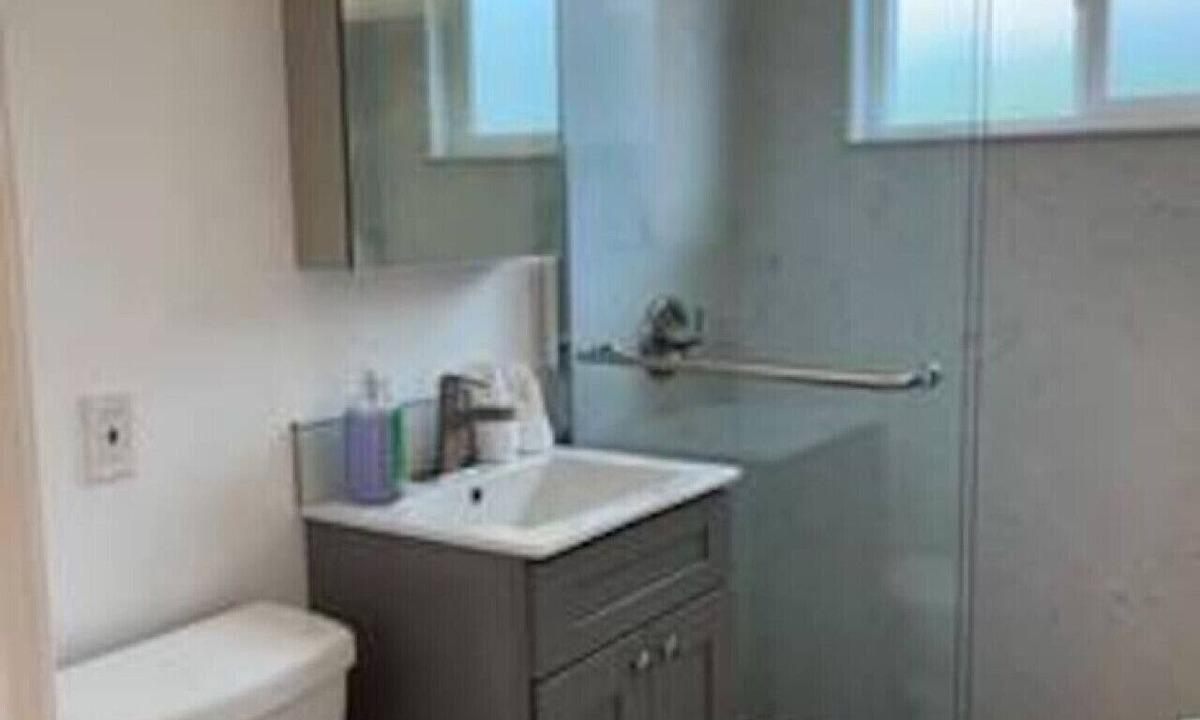 Richmond Annex Apartment | New 2BR w/Free Parking & Laundry