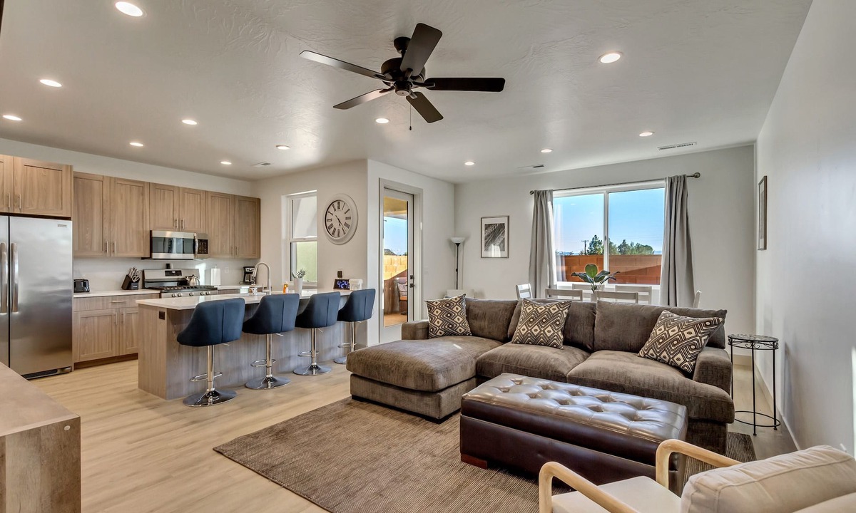 Santa Clara House | New 3 BR Townhome w/Private Patio/Views/Heated Pool/EV Friendly