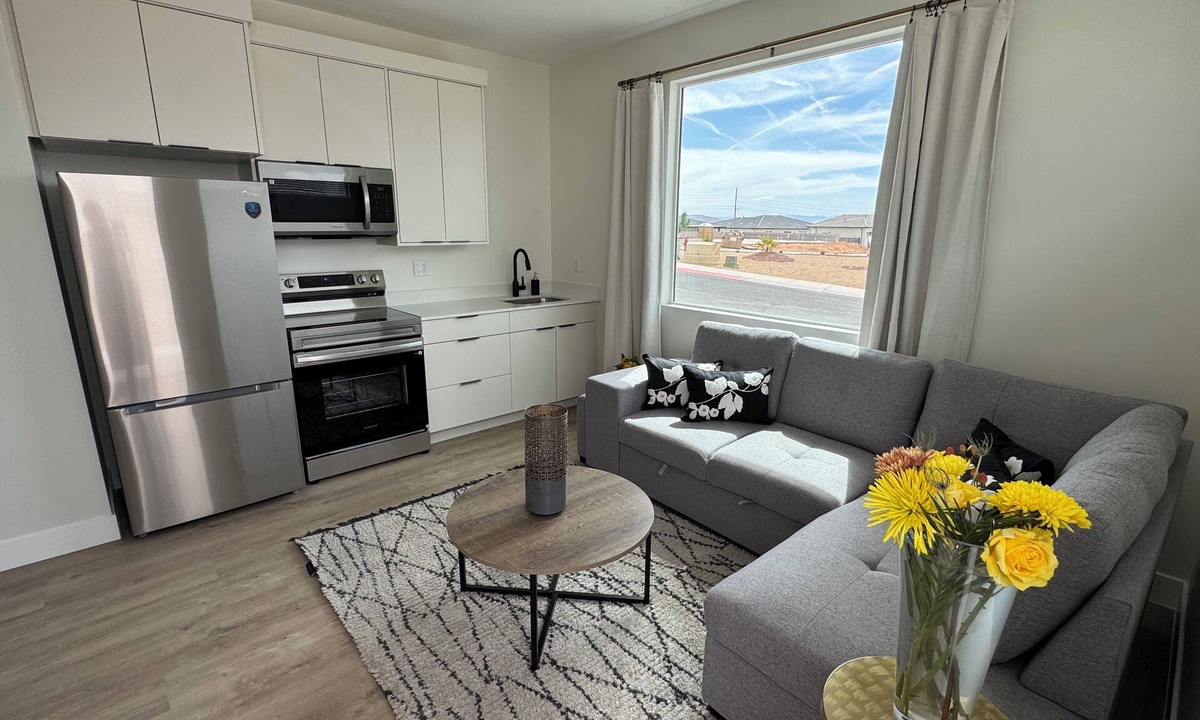 Hurricane House | New Casita near Zion National Park and Bryce Canyon National Park