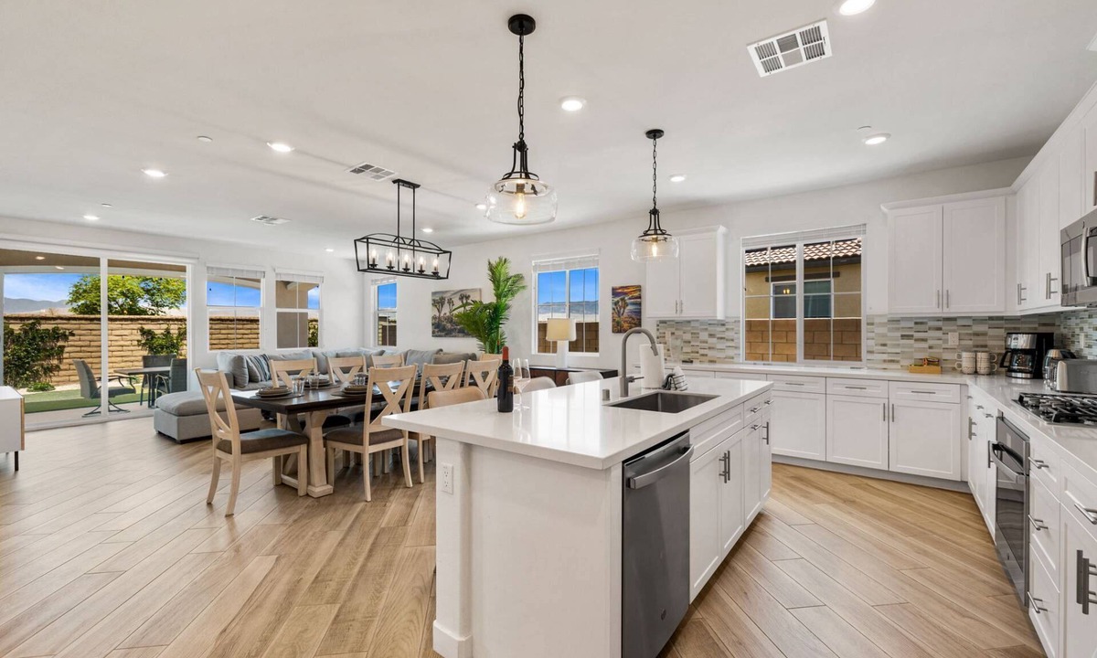 Palm Desert House | New Home! Pool, Spa, BBQ