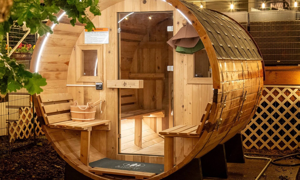 South Gateway House | NEW! LUX - Modern Farmhouse - Sauna, Projector, 10ppl, EV Charger, Pet friendly!