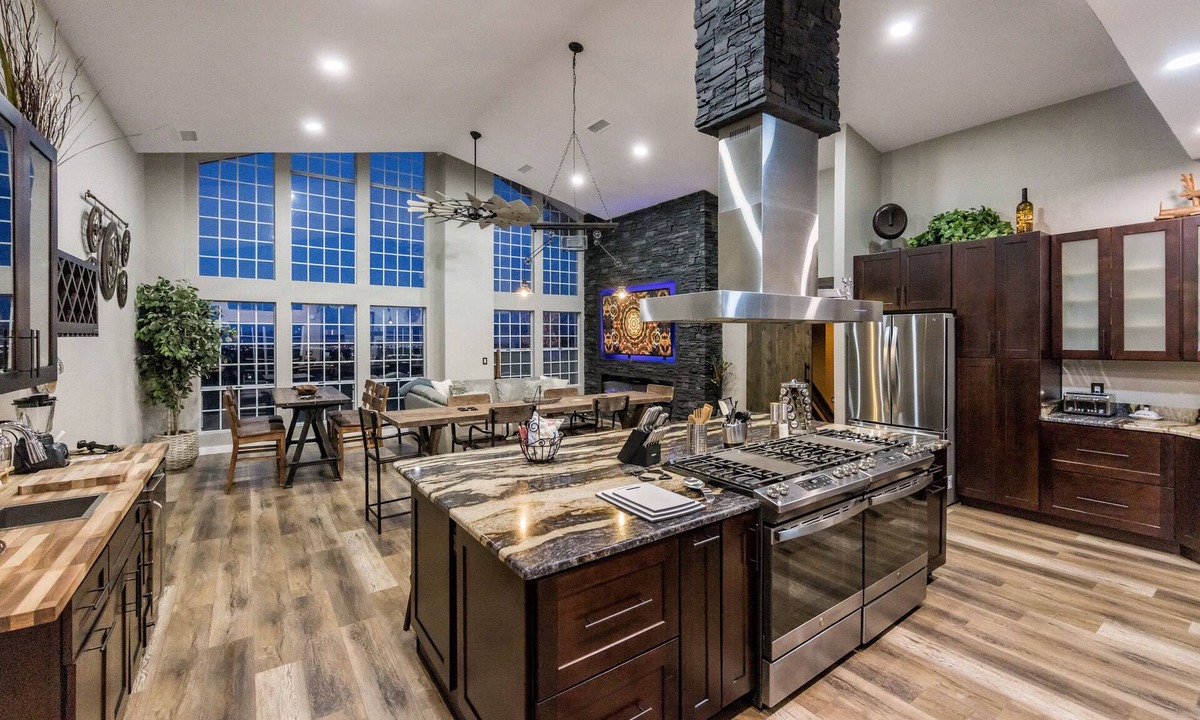 Lynx Mountain View Estates House | New Luxury Prescott Lynx B B 4k ft2 Sleeps 22