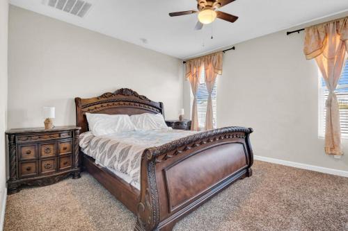 Laveen Village House | NEW Spacious 4-bedroom house in charming Phoenix with WiFi, AC