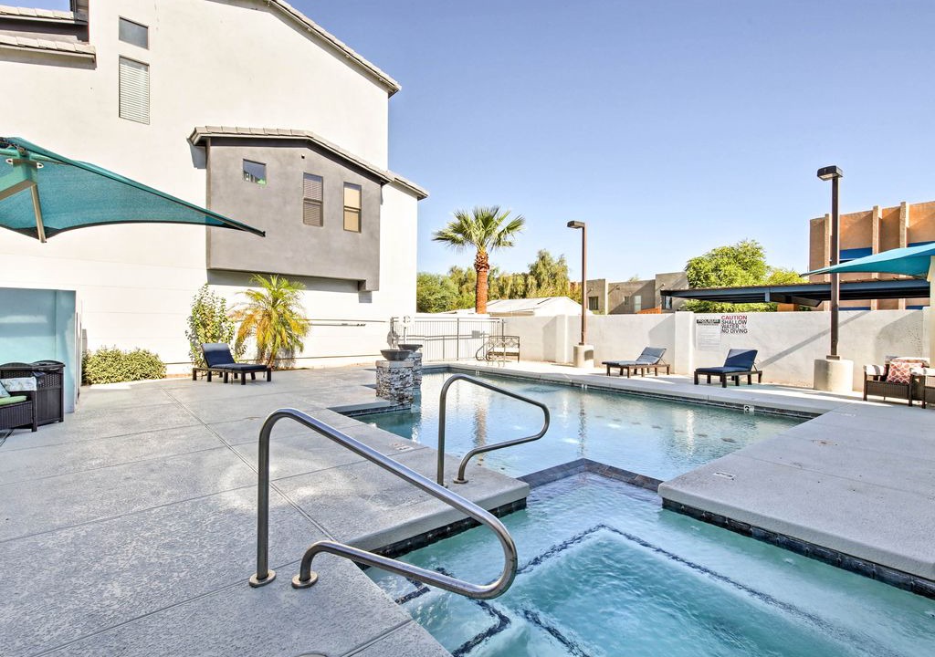 Sunset Apartment | NEW! Tempe Condo w/ Pool - Walk to ASU & Downtown!