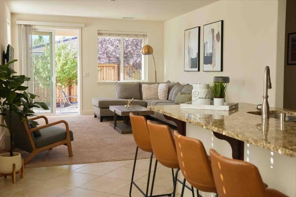 Reno House | NEW Upscale House, Tahoe 30-min w/Cal King