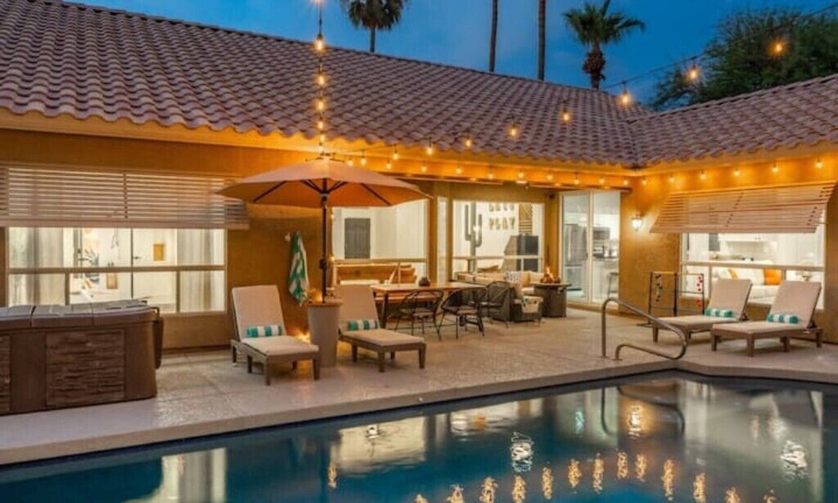 Superstition Springs House | NEW w/Heated Pool! Amenities & Fun for All!n