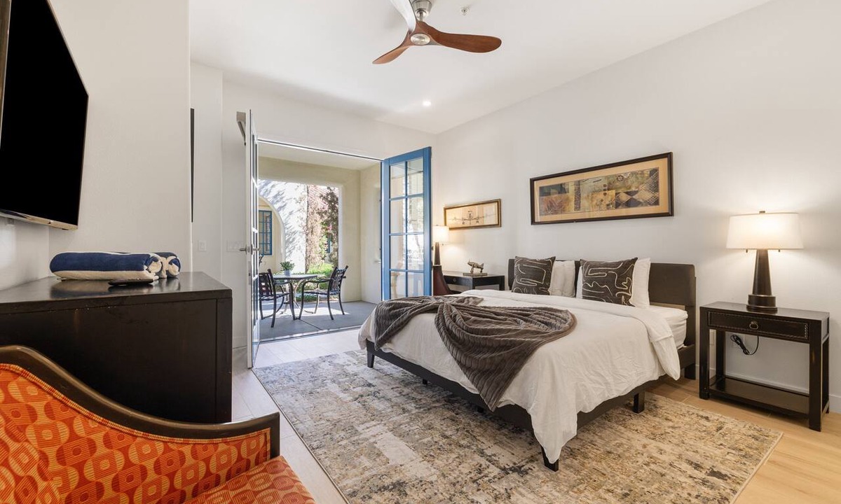 La Quinta Condo | Newly Remodeled Deluxe King Casita, Pet Friendly - (H90-B)