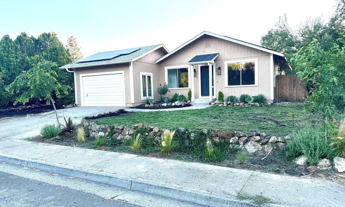 Kelseyville House | Newly remodeled inside/out, walking distance downtown