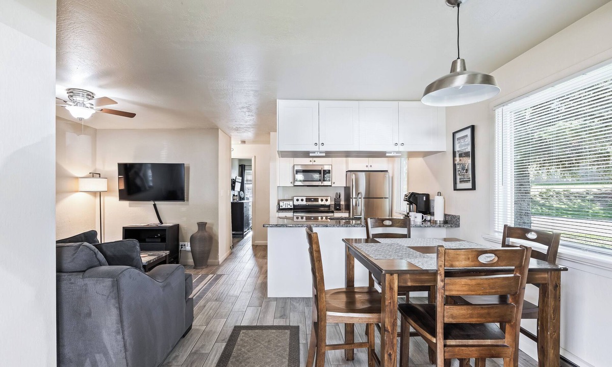 North Park City Cottage | Newly Renovated Unit: Contemporary Interiors, Minutes from Fine Dining & Wold Class Skiing!