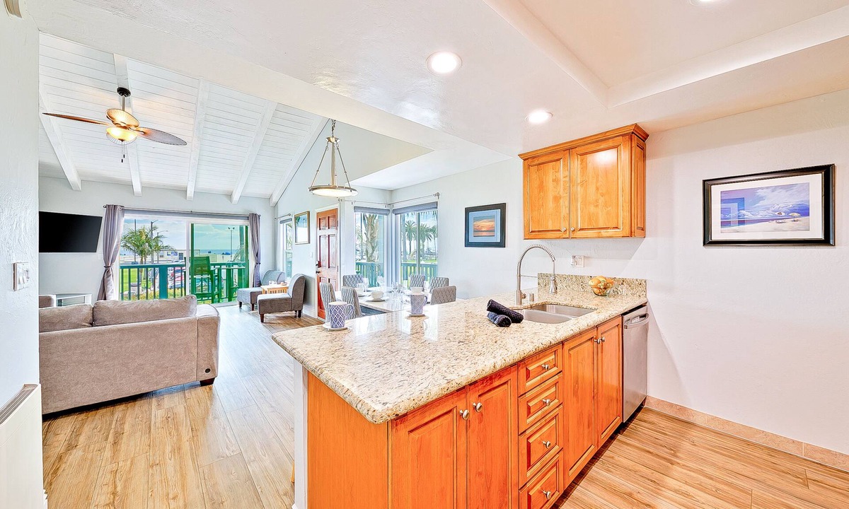 Balboa Peninsula House | Newport condo on the boardwalk with oceanfront balcony & views