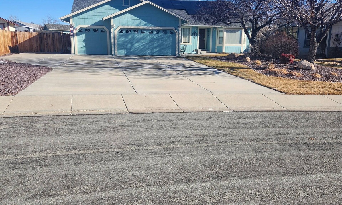 Spanish Springs House | Nice 3-bedroom + office, 3 bath, LG 3 car garage, house in Spanish Springs, NV