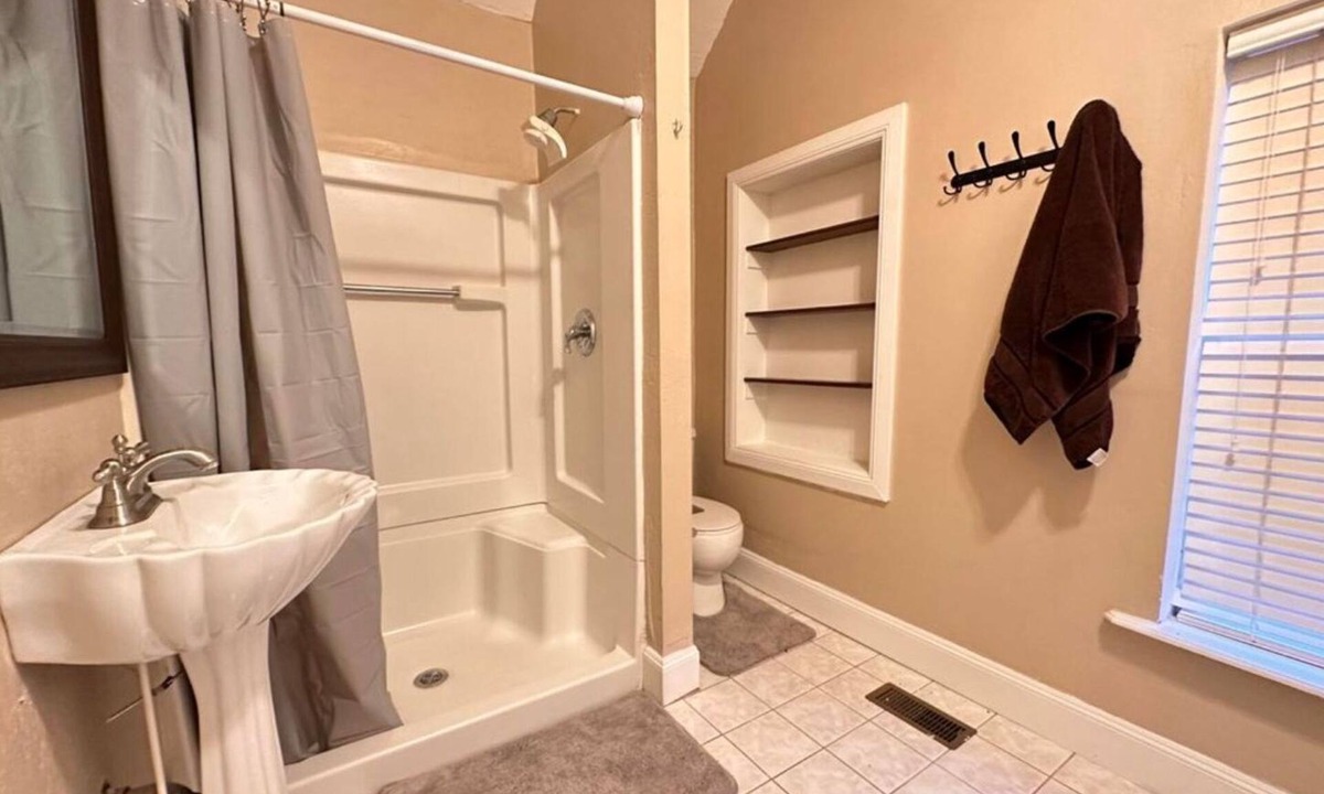 Scipio House | Nice and Cozy Scipio House
