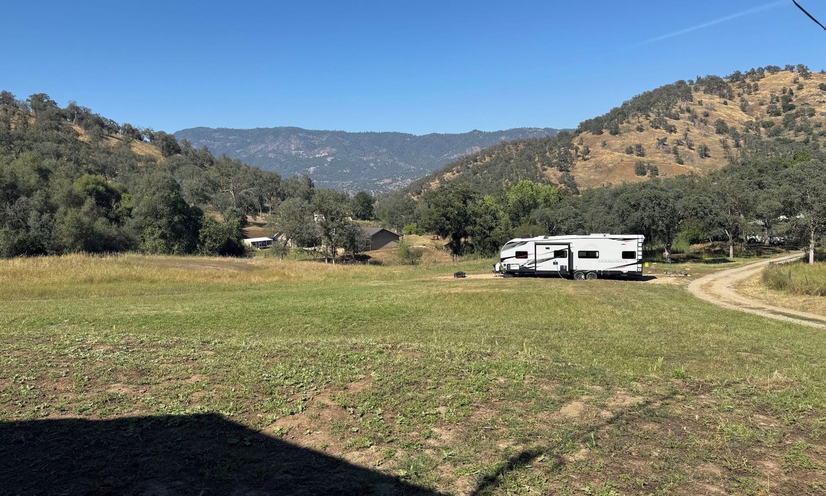 Squaw Valley House | Nice RV in the foothills just below Sequoia/Kings Canyon National Parks.