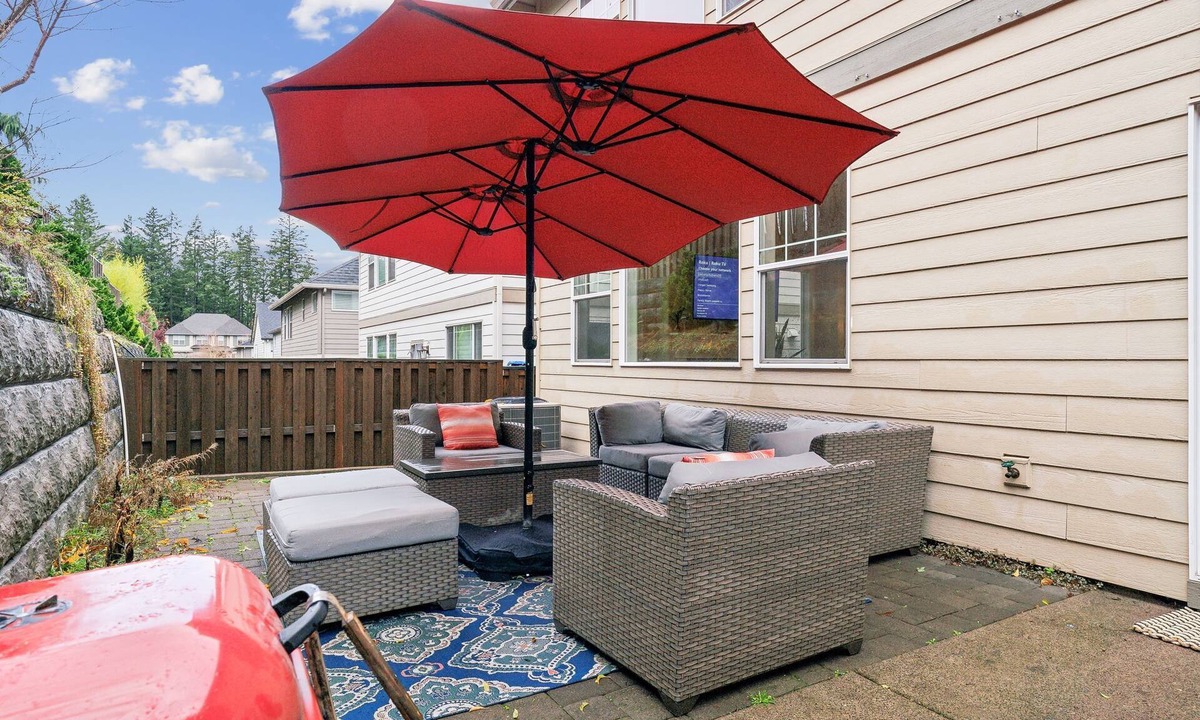 Beaverton House | Nr Cedar Hills Crossing,Ome Calli Frozen Treatsw/BBQ-BoardGames-Coffee Maker-WFH