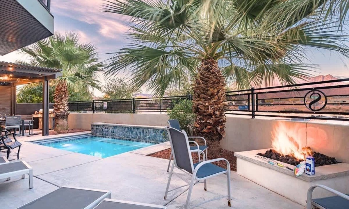 Santa Clara House | O-31| Pool Palace * Heated Private Pool * Hot Tub