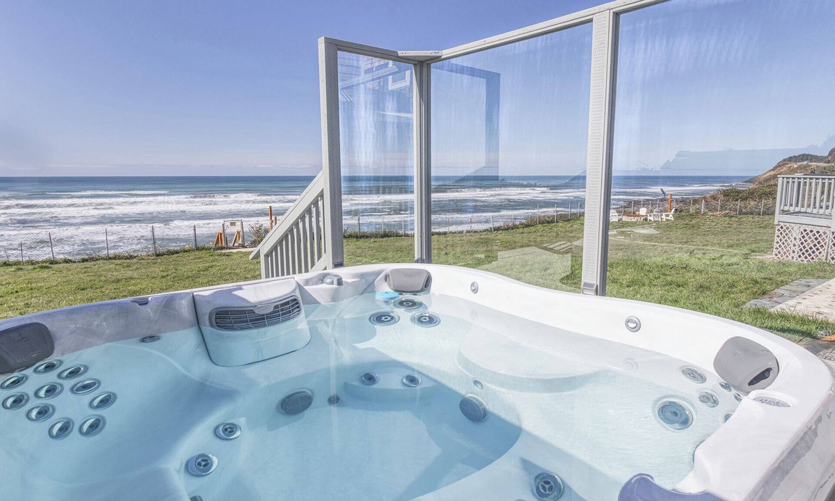 Yachats House | Ocean Front Home! Sleeps 12! Five Bedrooms + Guest Cottage! Hot Tub!
