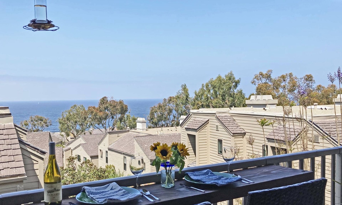 Del Mar Condo | Ocean, sunset views, penthouse 2 bedrooms condo, steps to beaches and village.