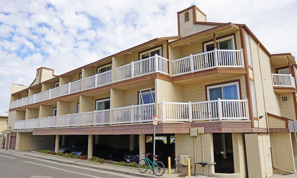 Sunset Beach Hotel | Ocean Surf Inn & Suites