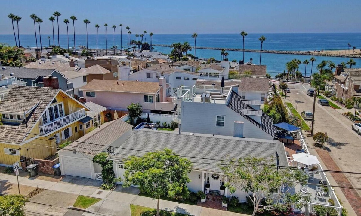 Corona del Mar House | Ocean Views Corona Del Mar 2BR/1.5BA, AC Bikes !