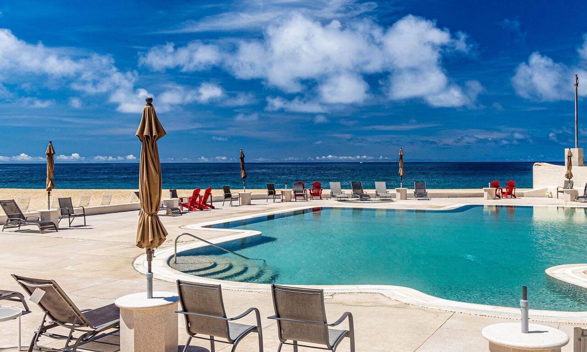 Centro Condo | Oceanfront Condo · Patio, Pool & Beach Access