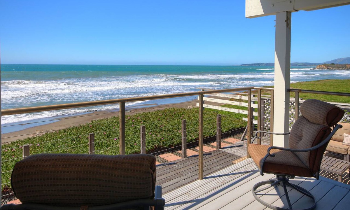 San Simeon Condo | Oceanfront Escape: 4 BR, 3 BA Condominium in San Simeon, Sleeps 10