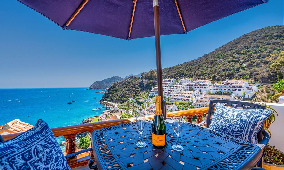 Avalon Condo | Oceanfront villa w/One of a kind Amazing View!