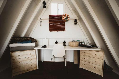 Fairview House | Off-Grid Cabin Rental for a Getaway in Utah