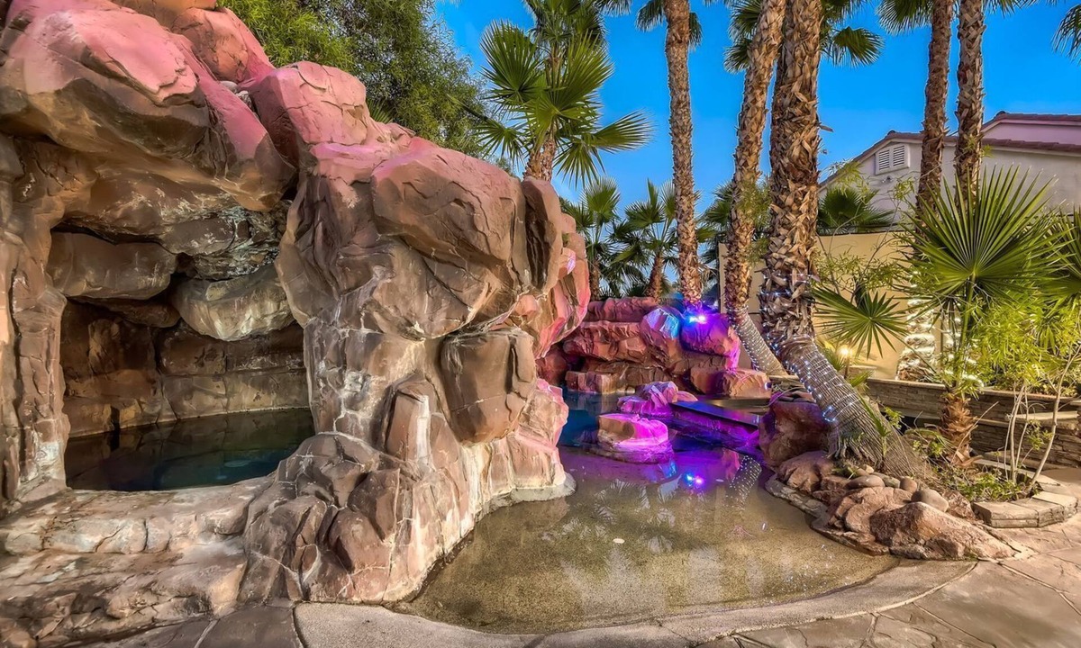 Spring Valley Villa | OMG! Wild Oasis! Amazing Pool! Modern Villa!