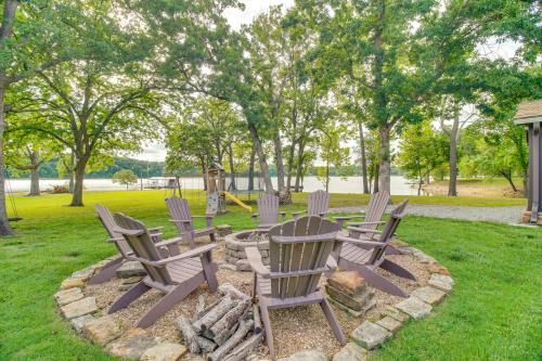 Afton House | On-Site Lake Access: Group Getaway in Afton