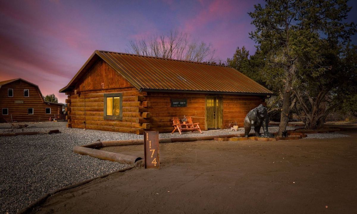 Springerville Cabin | One-bedroom, one-bath cabin in the heart of Arizona’s premier Hunting Unit 1.