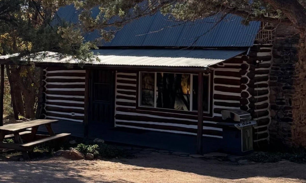 Payson Cabin | One of the original Mead Cabins