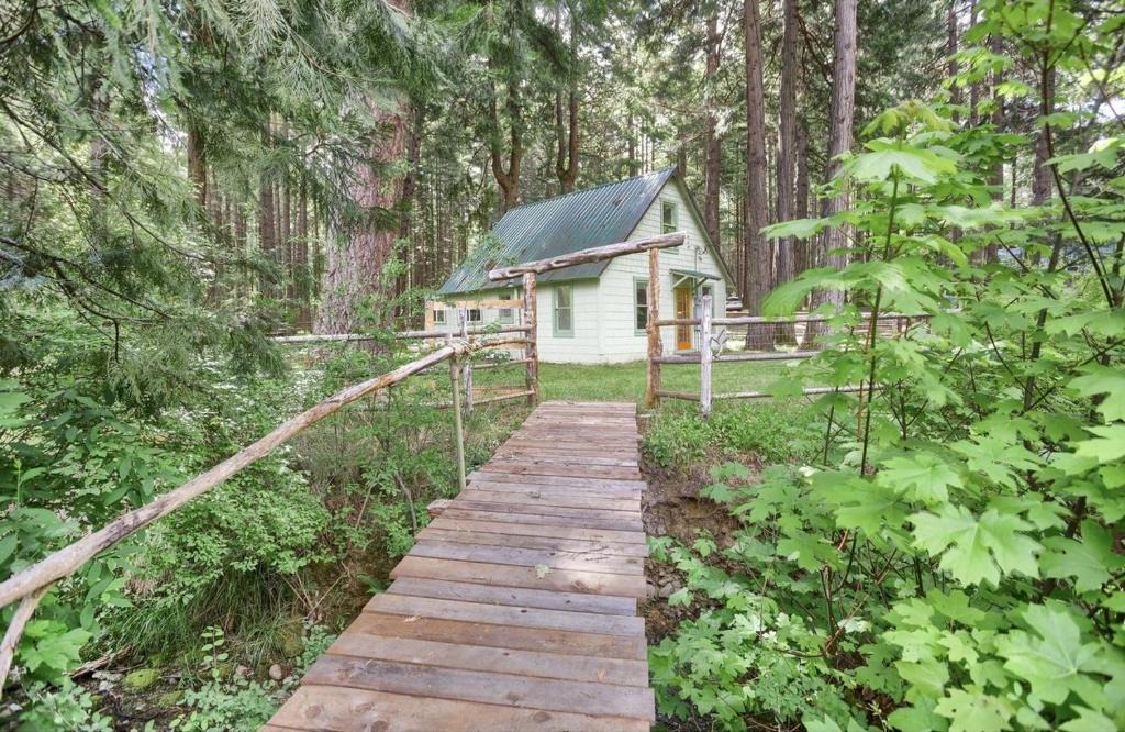 Sunny Valley House | Orchard House! Recharge at Peaceful Nature Escape