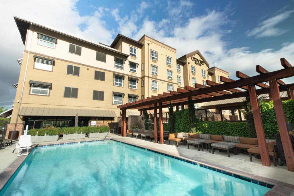 Paso Robles Hotel | Oxford Suites Paso Robles
