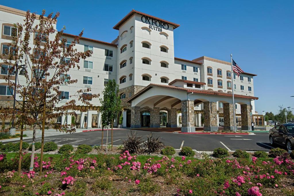 Rohnert Park Hotel | Oxford Suites Sonoma - Rohnert Park