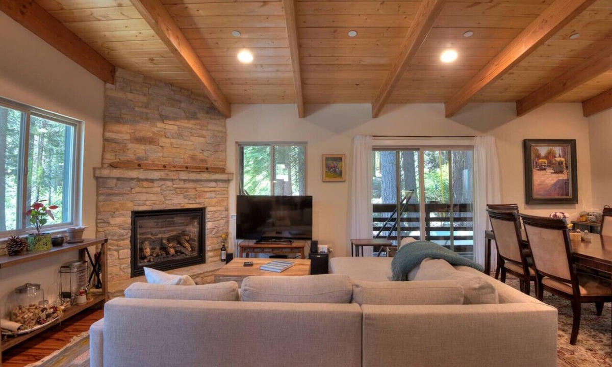Alpine Meadows House | Palisades-Alpine Home w/Hot Tub