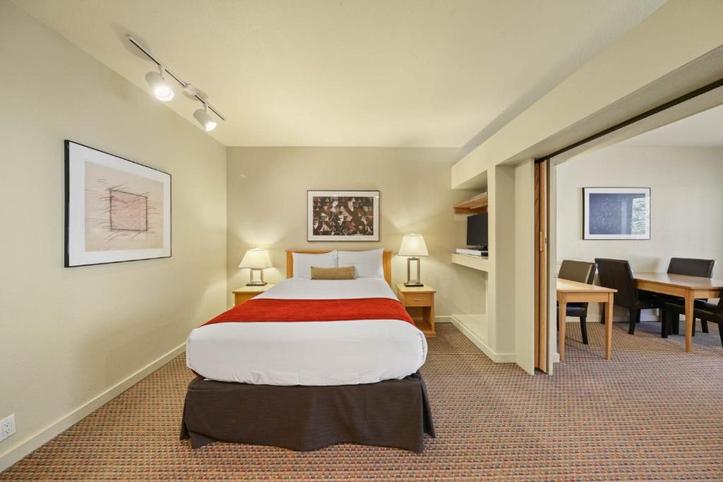 Olympic Valley Apartment | Palisades Tahoe Lodge Rentals Studio #250