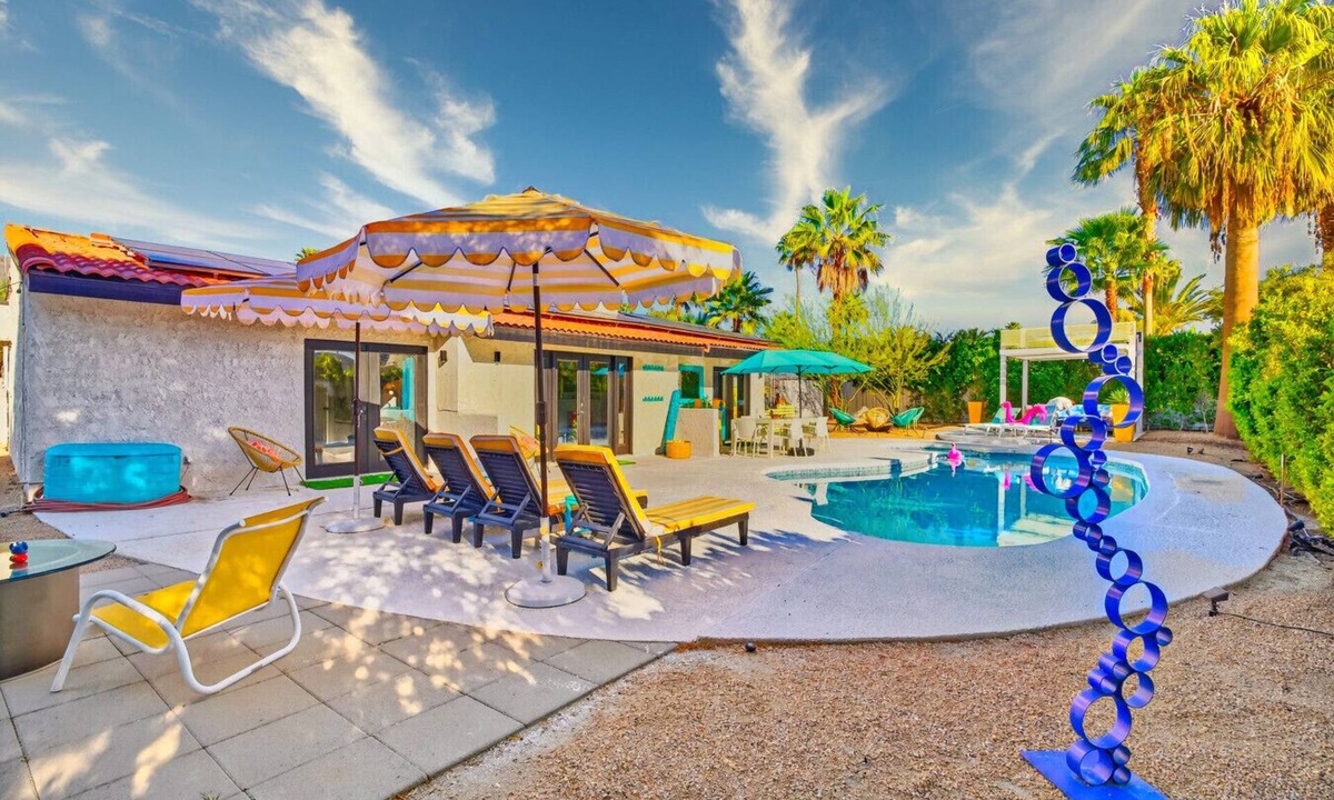 Vista Norte House | Palm Springs Poolside Retro Private Home