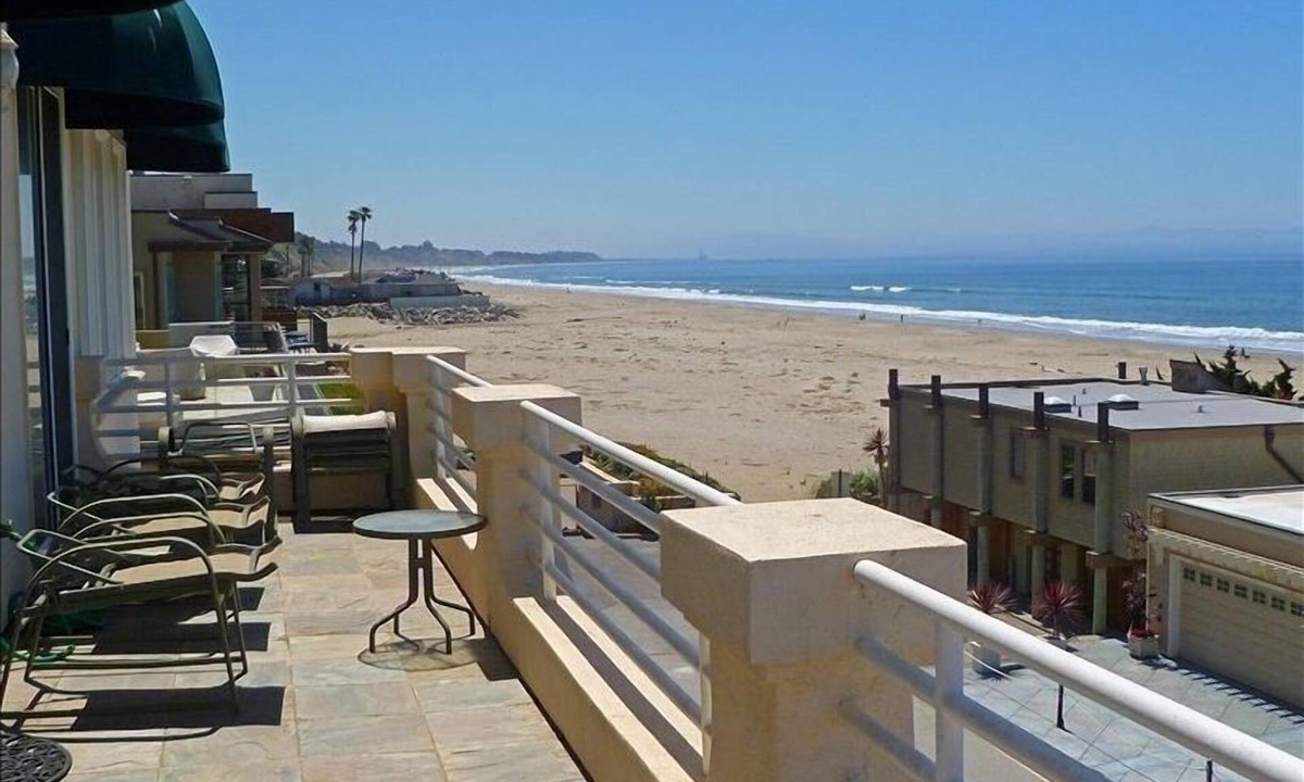 Rio del Mar House | Panoramic Ocean Views - Across Street from Beach - Gated
