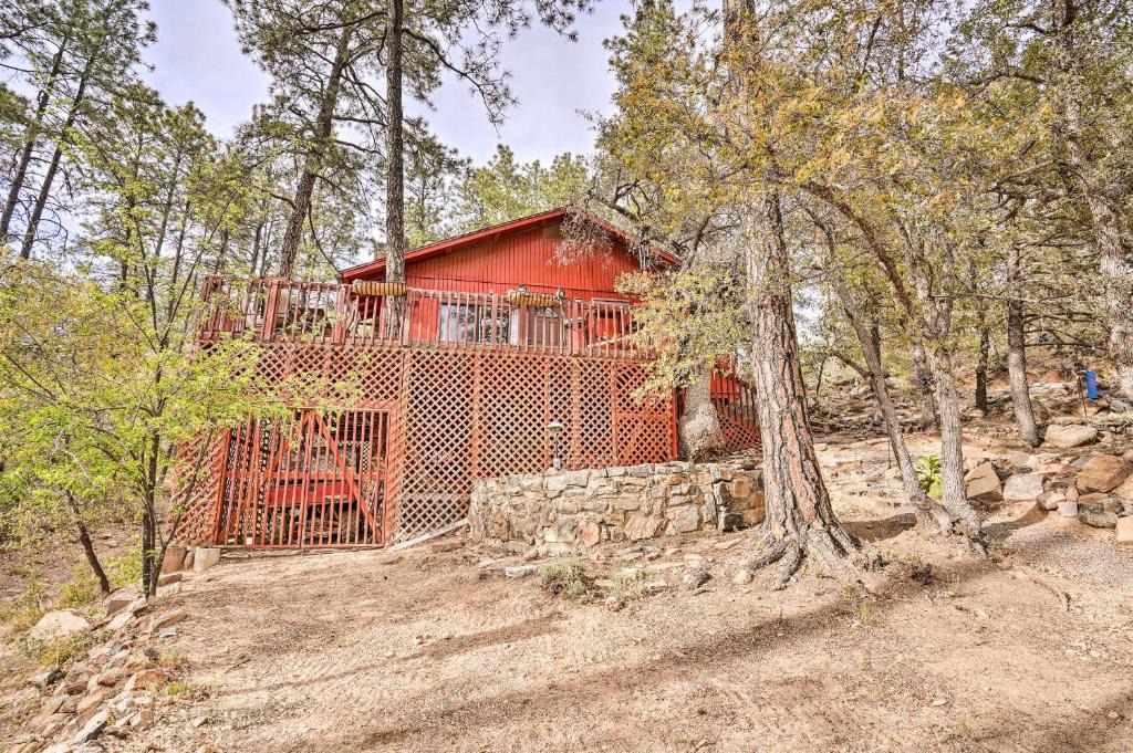 Crown King House | Peaceful Cabin w/Deck & Grill: 1 Mi to Crown King