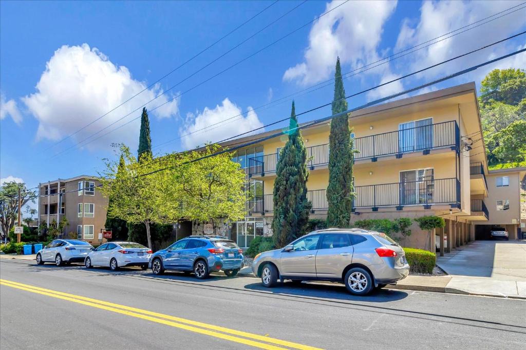 Belmont Apartment | Peaceful Family Friendly 2BR 2BA Entire Apt Unit in Belmont Hill