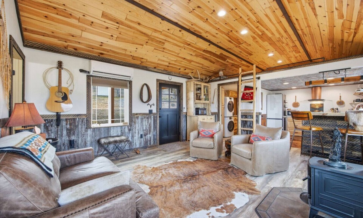 Stevensville House | Peaceful Guest Cottage with amazing Bitterroot Moutain Views