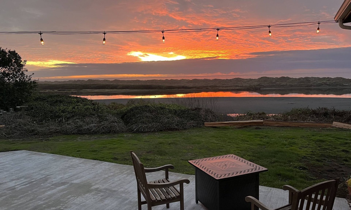 McKinleyville House | Peaceful home overlooking the river and ocean!