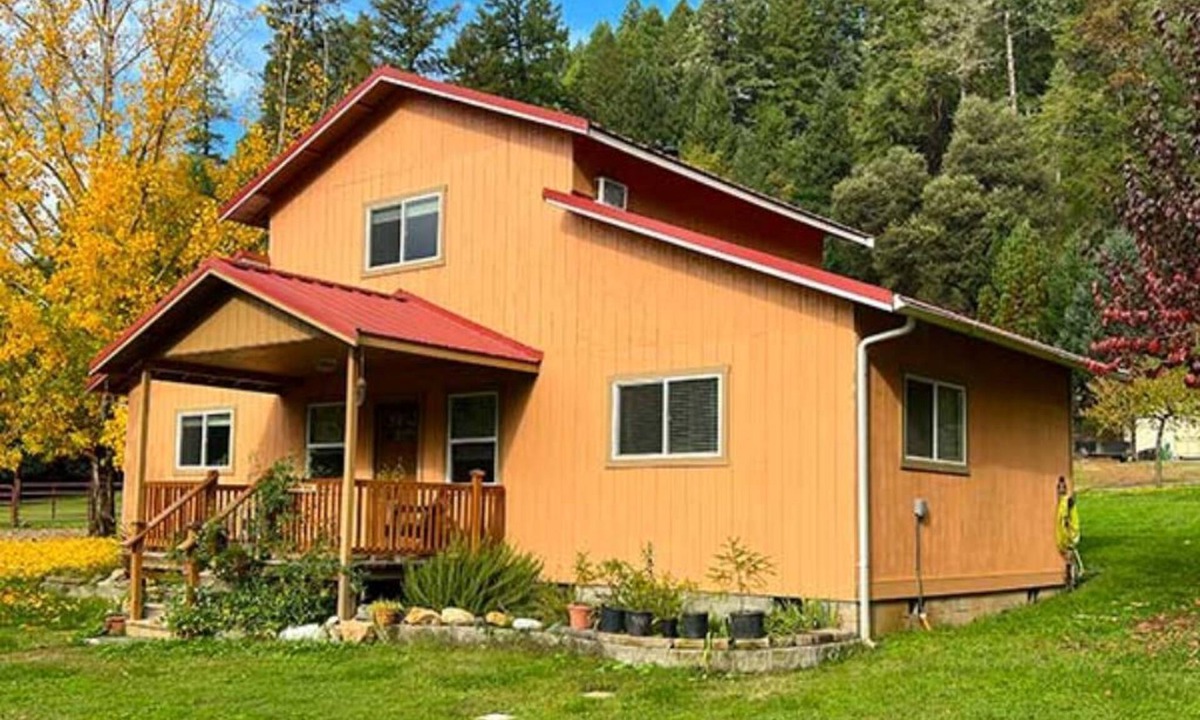 Somes Bar House | Peach tree cottage